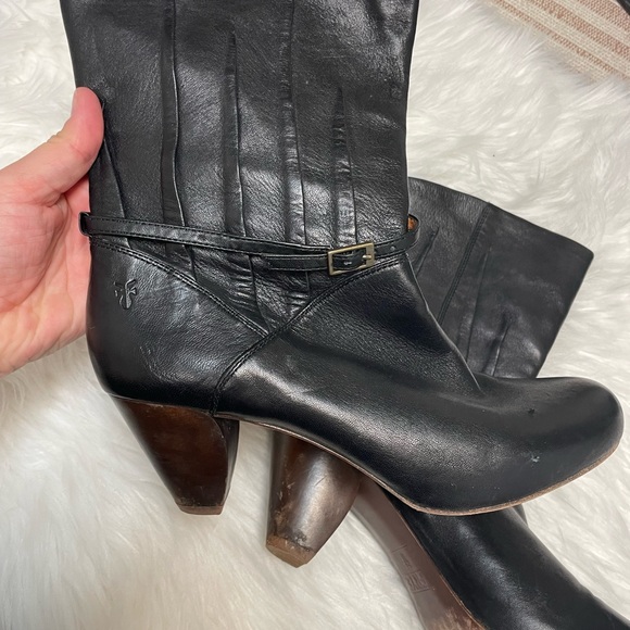 | Frye | Lisa Pleated Leather Boots. Size 8.5. - Picture 3 of 5